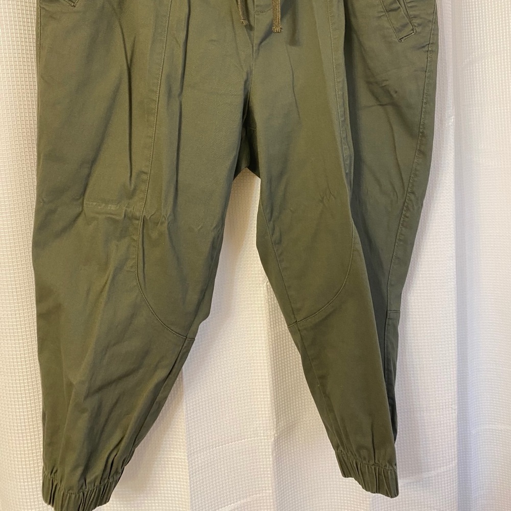 Olive green Capri. Tie waist gathered bottom.
